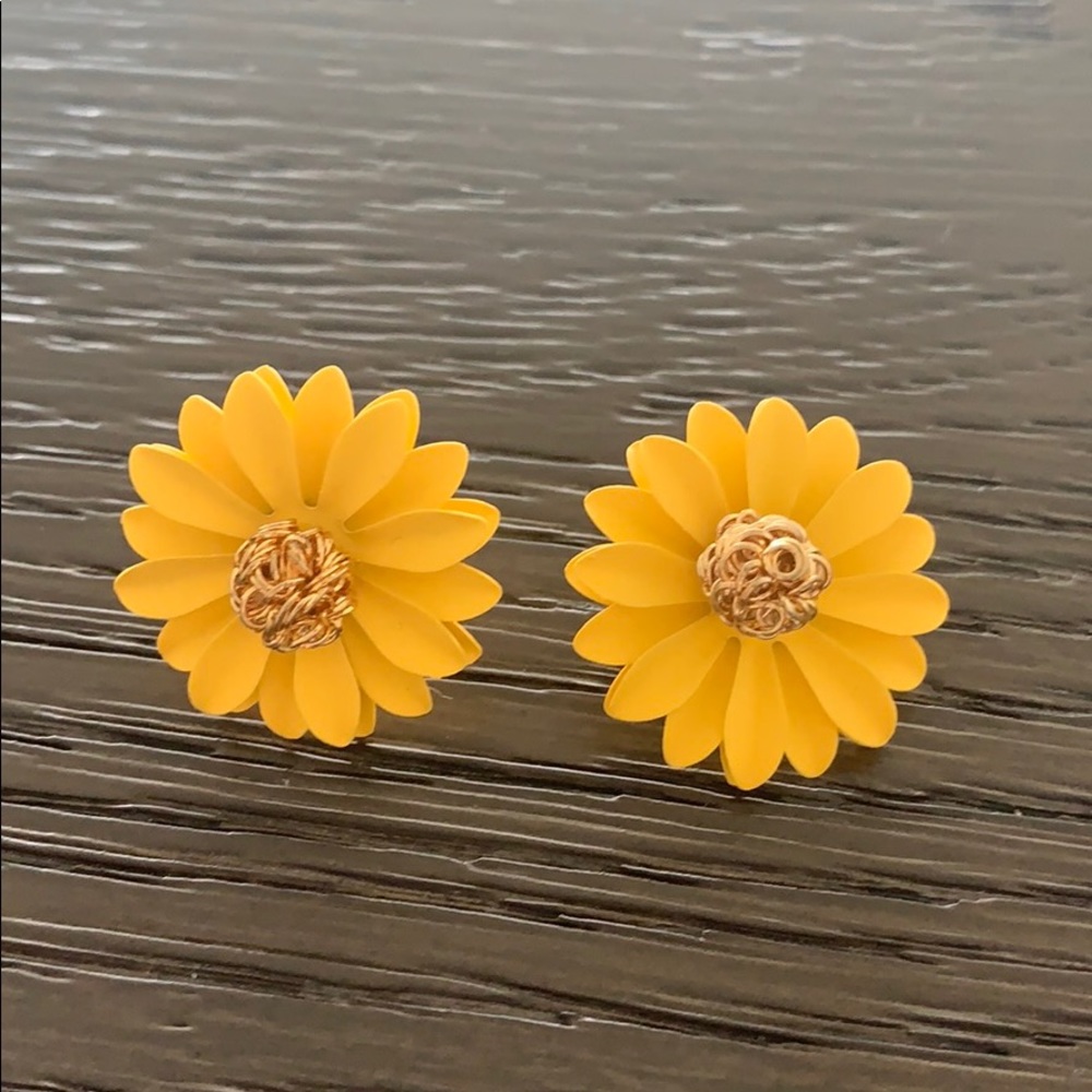 Yellow and Gold Flower Stud Earring